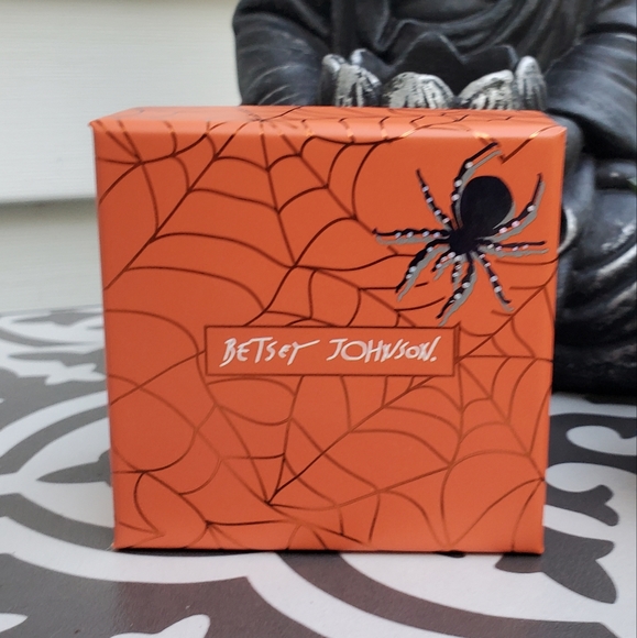 Betsey Johnson Pave Crystal Kitty Cat Earrings - Picture 6 of 6